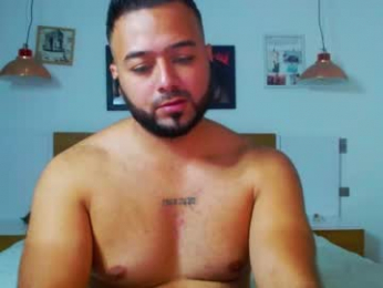 axxel_chris webcam model stream image