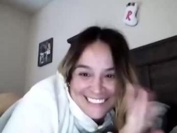 hiznhers webcam model stream image