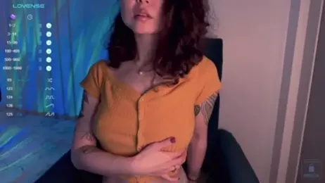 lu_blu webcam model stream image