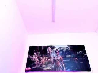 selena-castillo webcam model stream image