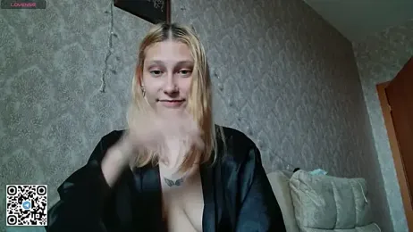 Sashalaur webcam model stream image