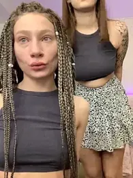 HotCaramellsTV webcam model stream image
