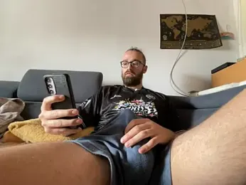 Loopertz webcam model stream image