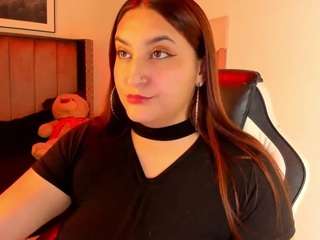 alaia-cute webcam model stream image