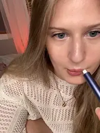 Ellieblessom webcam model stream image