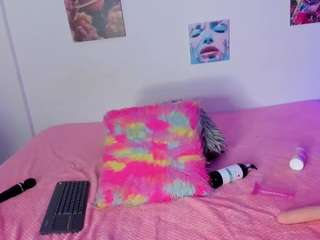 mia-purplee webcam model stream image