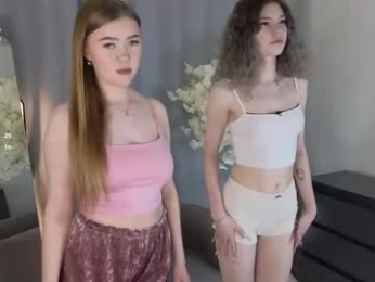 berry_bloom webcam model stream image