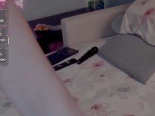 careful-i-bite webcam model stream image