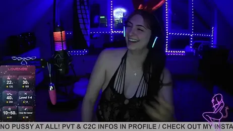Gamergirl-Linela webcam model stream image