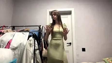 WildPeachh webcam model stream image