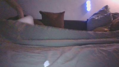 ElleestOuu webcam model stream image