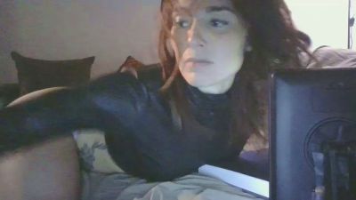 ElleestOuu webcam model stream image