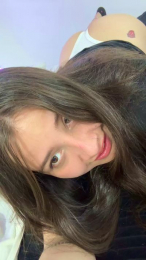 Pradaxxx2 webcam cam4 model stream image