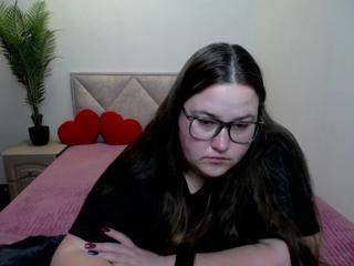 Daniella Grace webcam model stream image