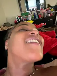 Realwetpussy webcam model stream image