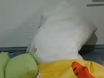 mkbk- webcam model stream image