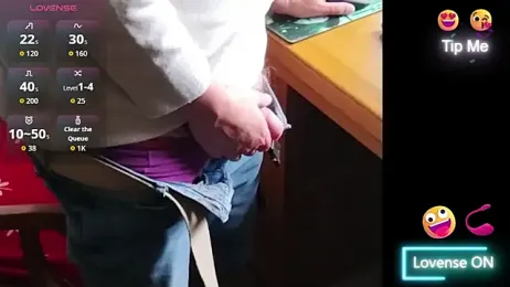 Adamdaddybear webcam model stream image