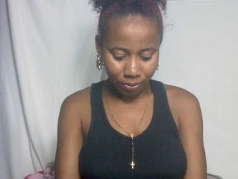 Fabrilla webcam model stream image