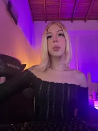 Courtney_gonet webcam model stream image