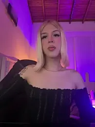 Courtney_gonet webcam model stream image