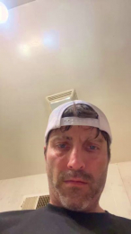 Clickwatchcum webcam model stream image