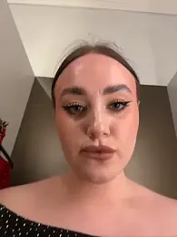 KiraSunshine webcam model stream image