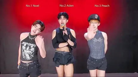 Apex-Girls webcam stripchat model stream image