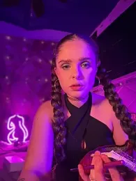 LoganPeny webcam stripchat model stream image