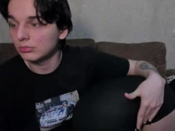 muuur_fam webcam model stream image