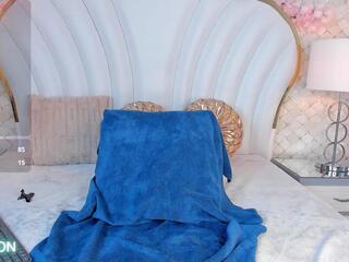 Samy Lovee webcam model stream image