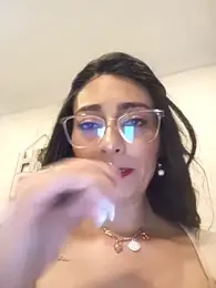 Bella_Office-Naughty1 webcam model stream image