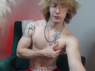 rich-piano webcam model stream image