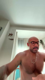 Mad45_ webcam model stream image