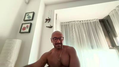 Mad45_ webcam model stream image