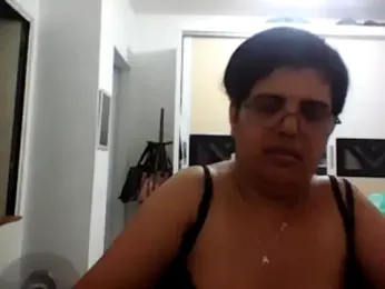 Carolzinha40 webcam model stream image