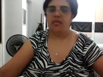 Carolzinha40 webcam model stream image