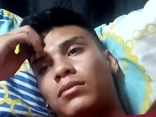 Leonard Lopez webcam model stream image