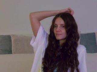 Lily Roselyn webcam model stream image
