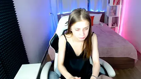 Kira_honeyy webcam model stream image