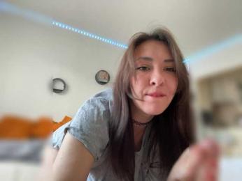 Yuliastar webcam model stream image