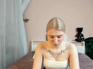 Daisy Monro webcam flirt4free model stream image