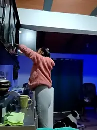 Leslly_ webcam model stream image