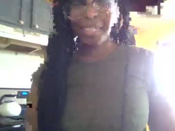 drinkbrandi15 webcam chaturbate model stream image