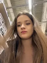 KittyQueeny webcam model stream image