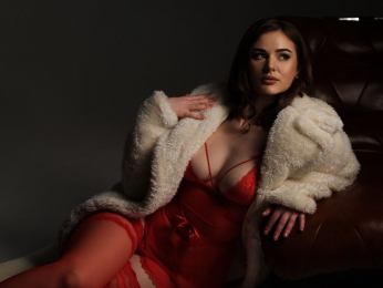 CarolynLovie webcam model stream image