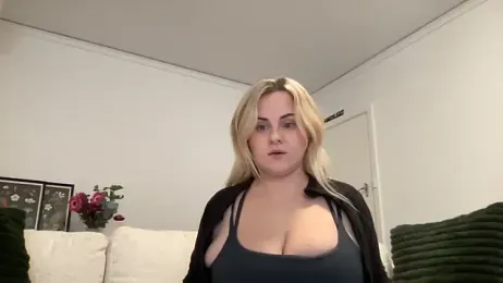 bigboobybaby@xh webcam model stream image