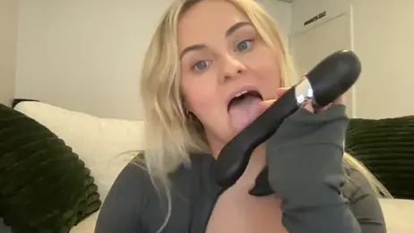 bigboobybaby@xh webcam model stream image