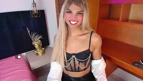 debora_larouge webcam model stream image
