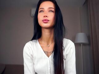Lisa Budinich webcam model stream image