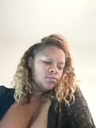 MaitresseSandra webcam model stream image